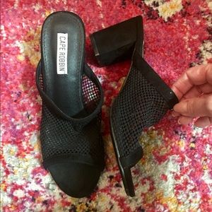 Cape Robin chunky heeled sandals